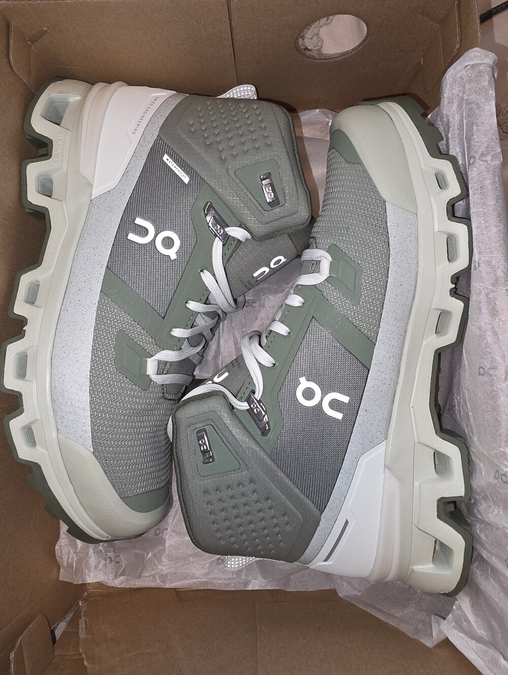 On Running Men's Cloudrock Waterproof Hiking Boots - Reseda/Aloe. Size 7.5M (9W)